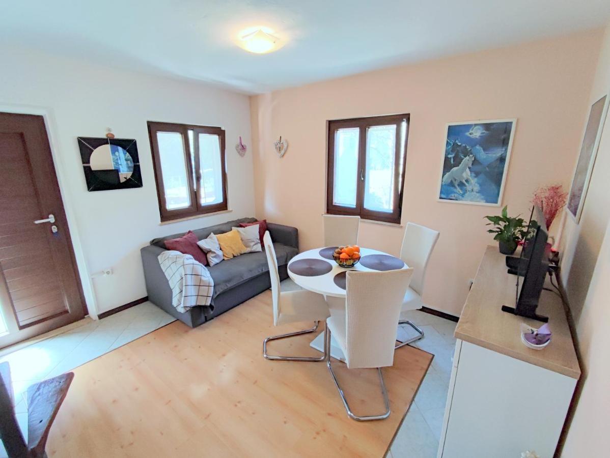 פורץ Apartment Pajtak מראה חיצוני תמונה